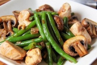 Фасоль с грибами и курочкой 54,6 ккал на 100 г