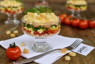 Фасолевый салат с курицей