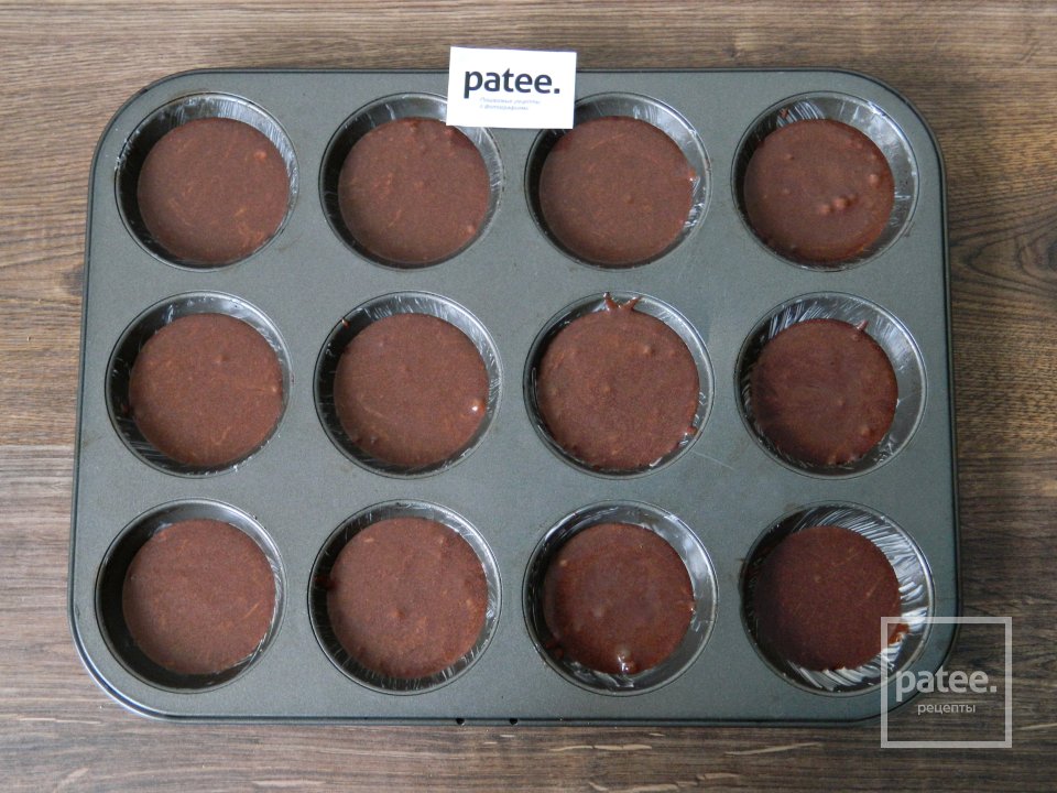 Шоколадные кексы со сливочной прослойкой - Шаг 8