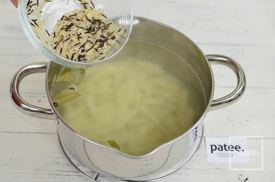 Рисовый суп с рыбной консервой - Шаг 5