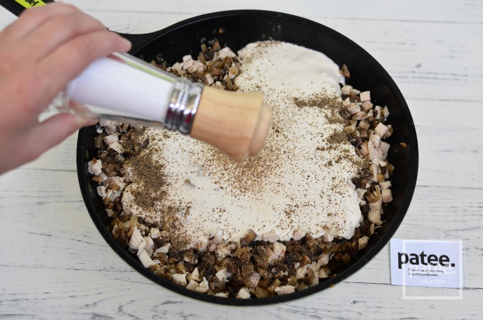 Жульен с курицей и грибами - Шаг 12