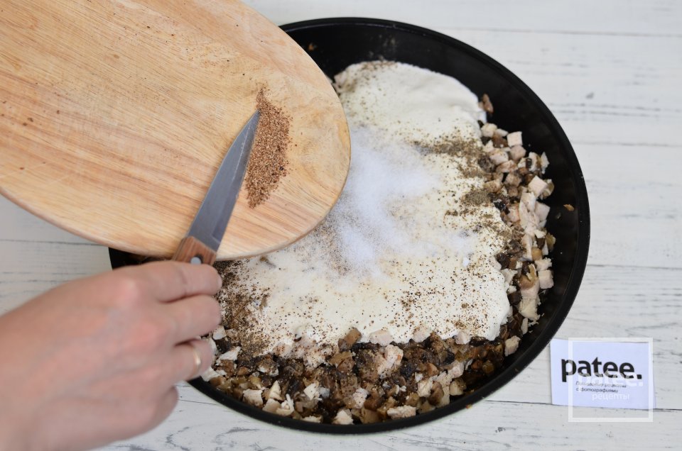 Жульен с курицей и грибами - Шаг 14