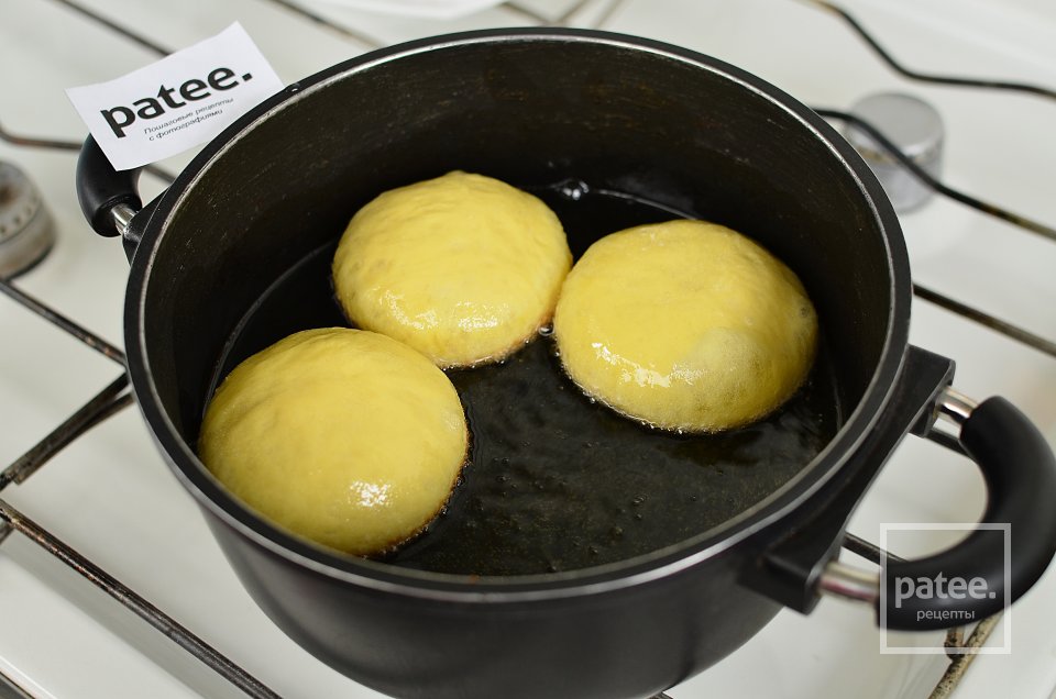 Berliner - Пончики с клубничным джемом - Шаг 14