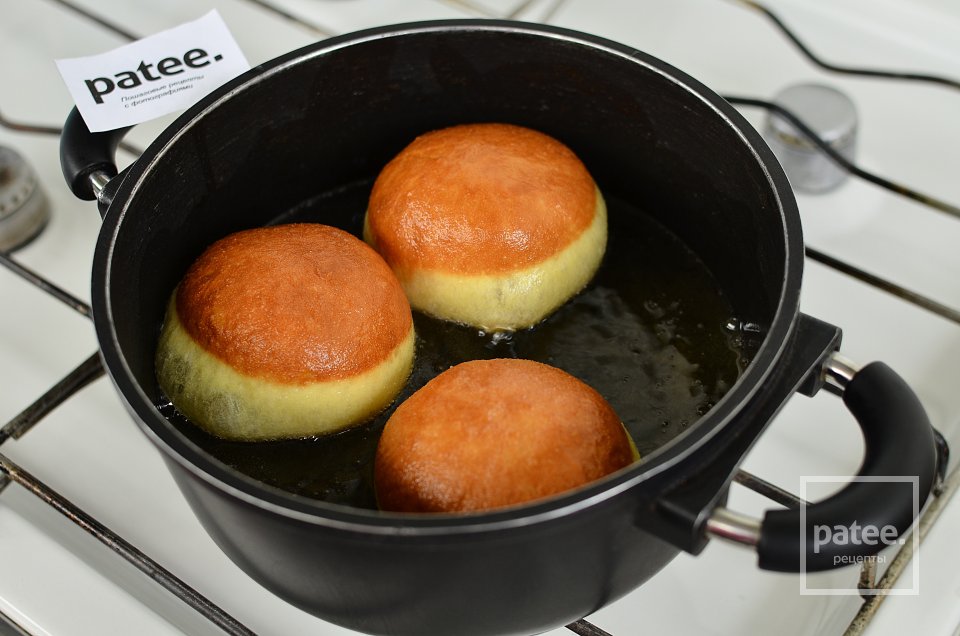 Berliner - Пончики с клубничным джемом - Шаг 15