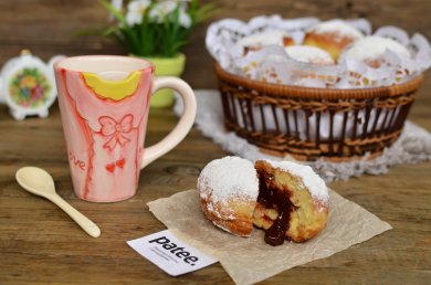 Рецепт Berliner Пончики с клубничным джемом — рецепт для хлебопечки