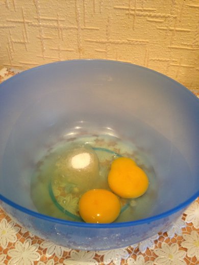 Оладушки на кефире - Шаг 1