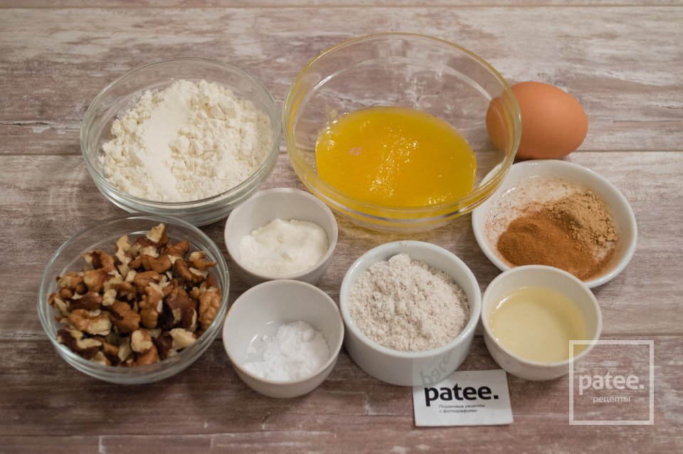 Пряное печенье с медом и орехами - Шаг 1