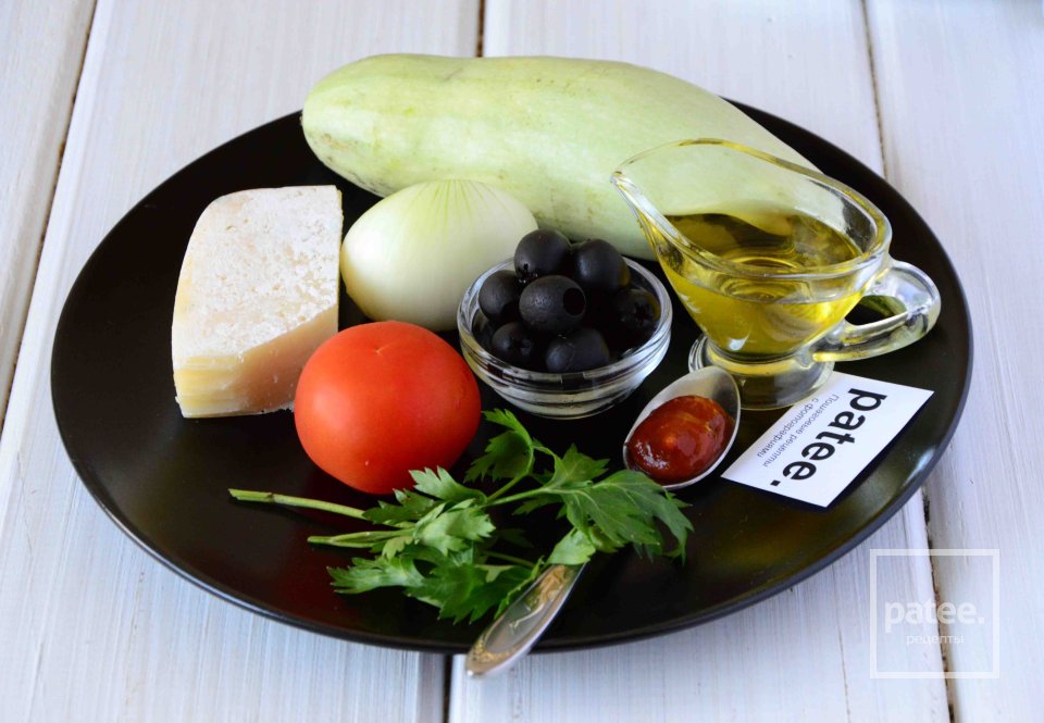 Лодочки из кабачков с помидорами - Шаг 1