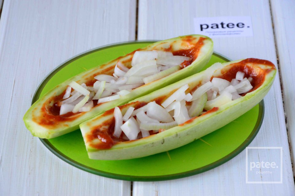 Лодочки из кабачков с помидорами - Шаг 7