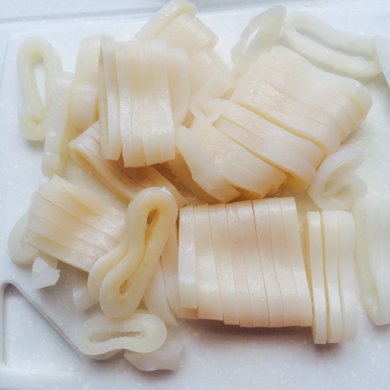 Нежные кальмары в сливочном соусе. - Шаг 1