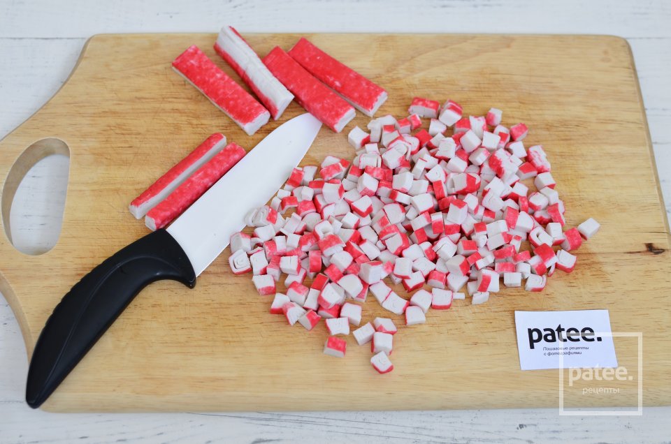 Капустный салат с крабовыми палочками - Шаг 6