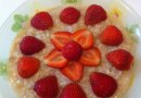 Овсяная кашка с клубникой