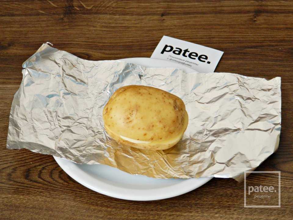 Запеченный картофель с красной икрой - Шаг 4