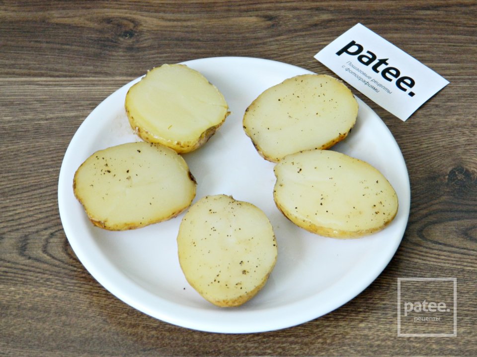 Запеченный картофель с красной икрой - Шаг 7