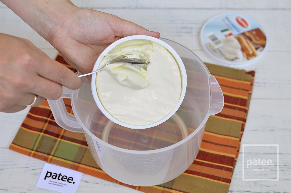 Клубничный торт с маршмеллоу - Шаг 6