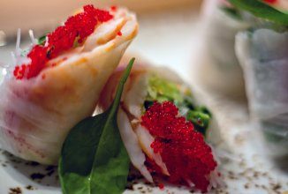 Роллы с королевскими креветками