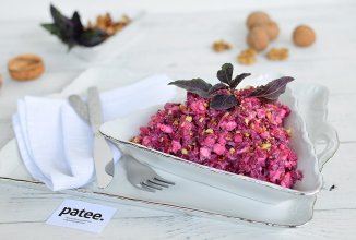 Свекольный салат с курицей