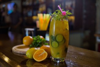 Вода сасси с апельсином