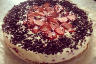 Легкий творожной торт без выпечки