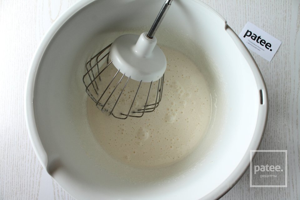 Пирог с клубникой в мультиварке - Шаг 2