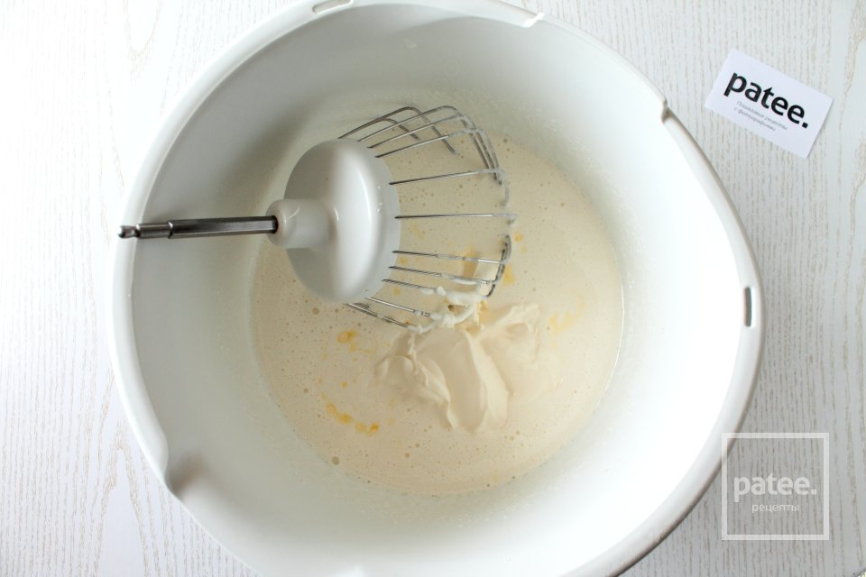 Пирог с клубникой в мультиварке - Шаг 4