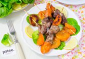 Шашлык из утиной грудки с абрикосами