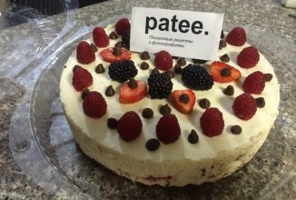 Торт с нежной творожной начинкой и шоколадом