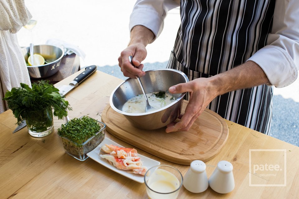 Холодный огуречно-йогуртовый суп с крабом - Шаг 10