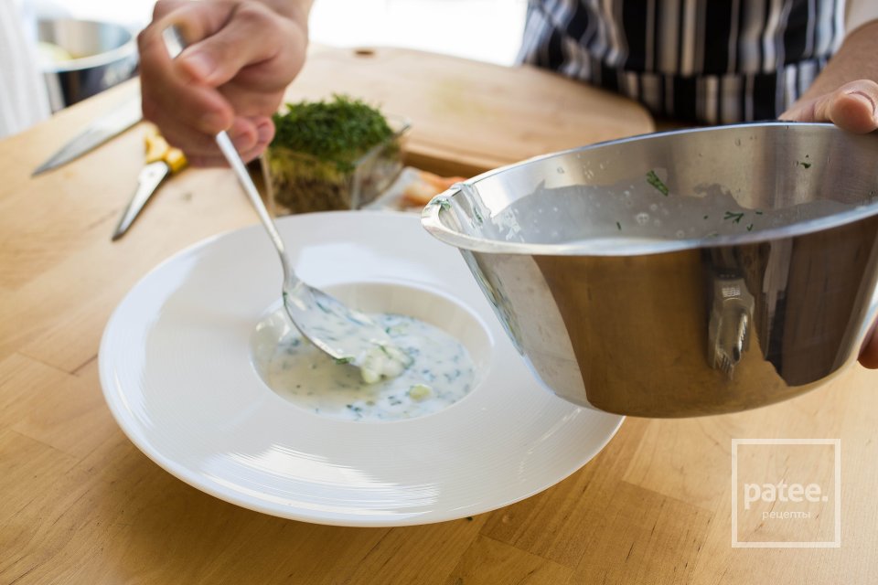 Холодный огуречно-йогуртовый суп с крабом - Шаг 12