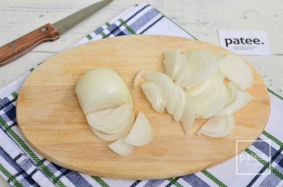 Запеканка с курицей и грибами под сырной корочкой - Шаг 6