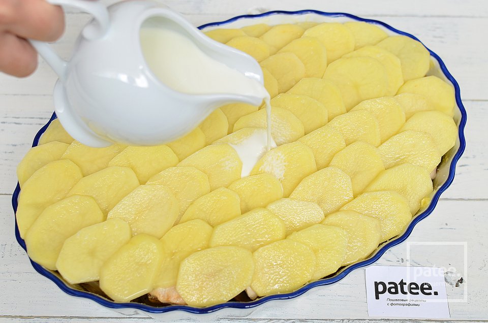 Запеканка с курицей и грибами под сырной корочкой - Шаг 14