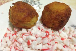 Крокеты картофельные с начинкой из крабового мяса