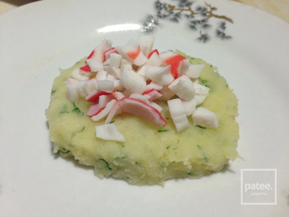 Крокеты картофельные с начинкой из крабового мяса - Шаг 6