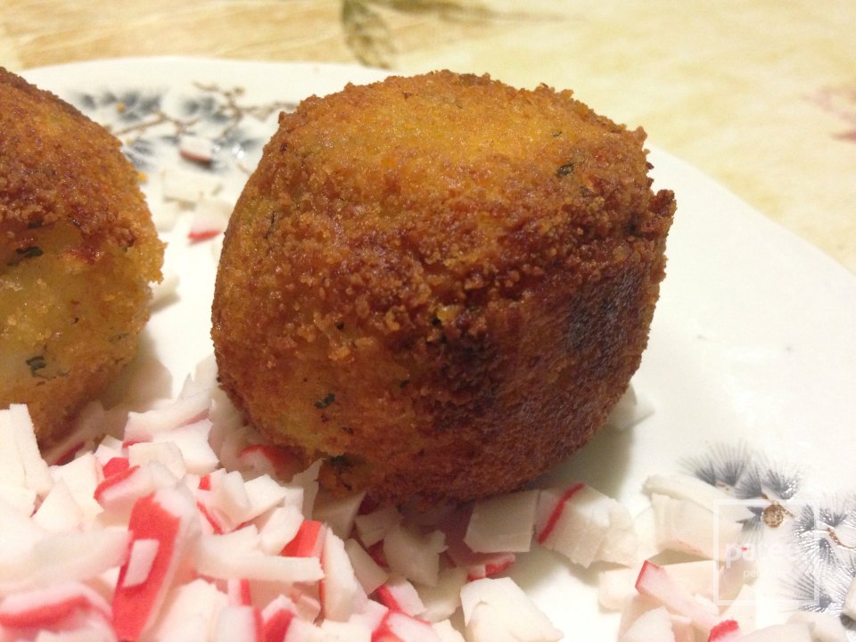 Крокеты картофельные с начинкой из крабового мяса - Шаг 9