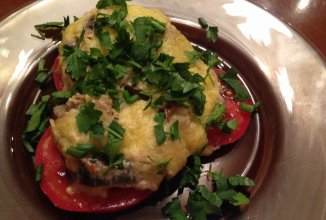 Баклажаны запеченные с картофелем и грибами