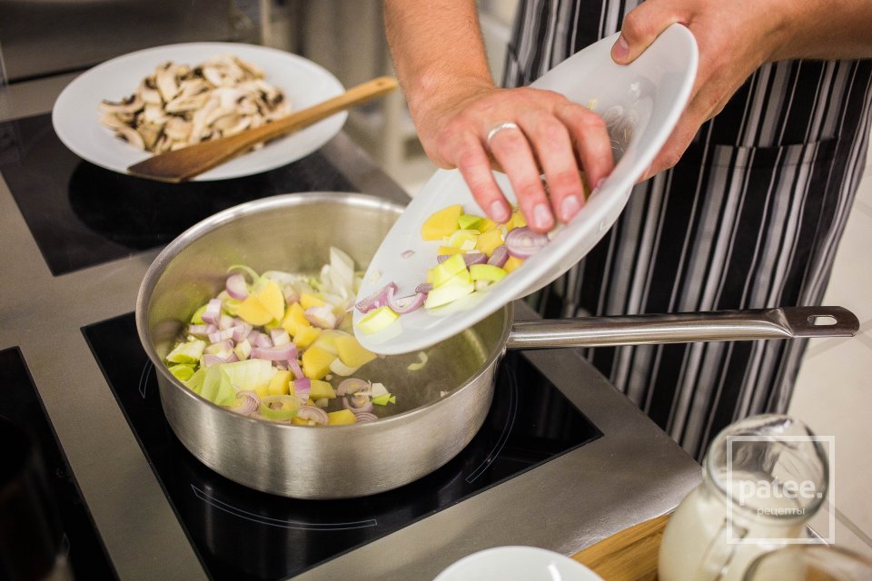 Крем-суп из шампиньонов - Шаг 7