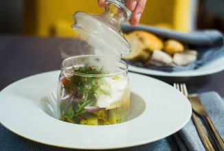 Салат из форели с дымком