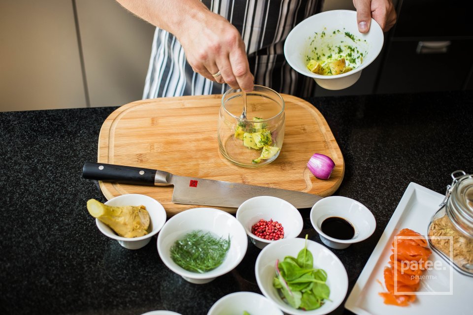 Салат из форели с дымком - Шаг 6