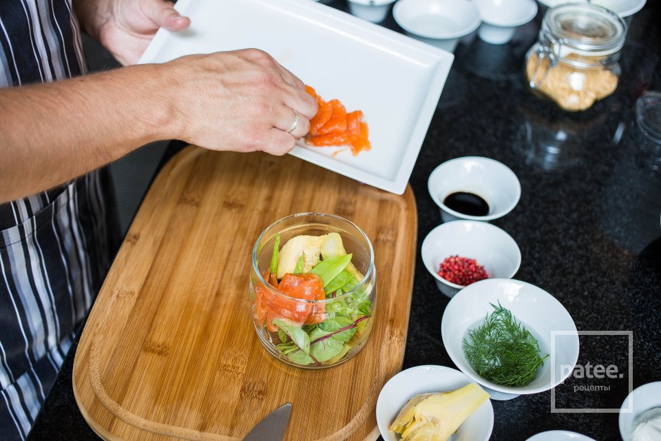 Салат из форели с дымком - Шаг 11