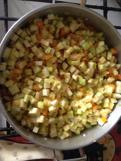 Тушеные кабачки с овощами. - Шаг 5