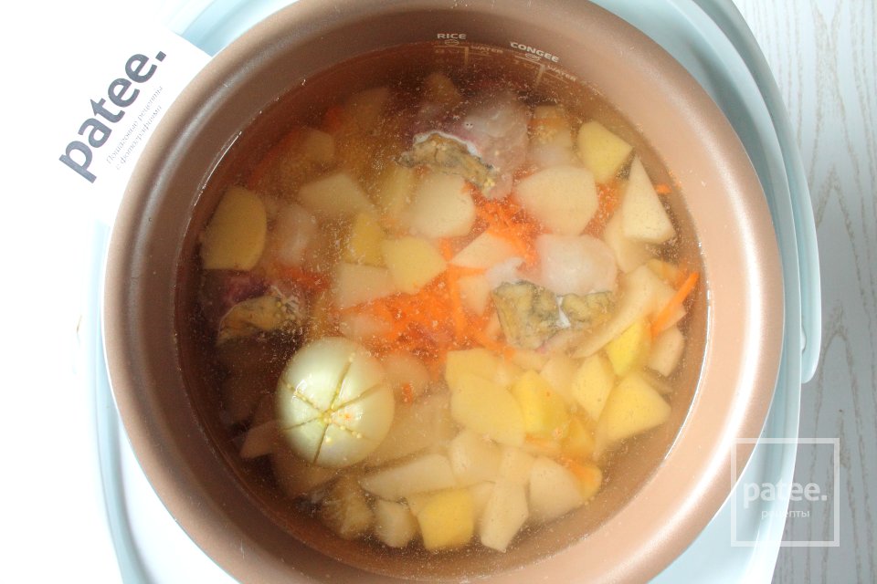 Уха из сома в мультиварке - Шаг 8