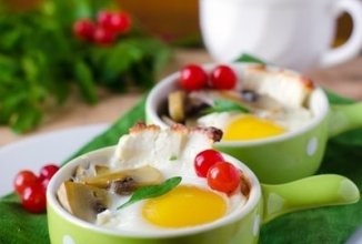 Яйца запеченные с грибами и сыром.