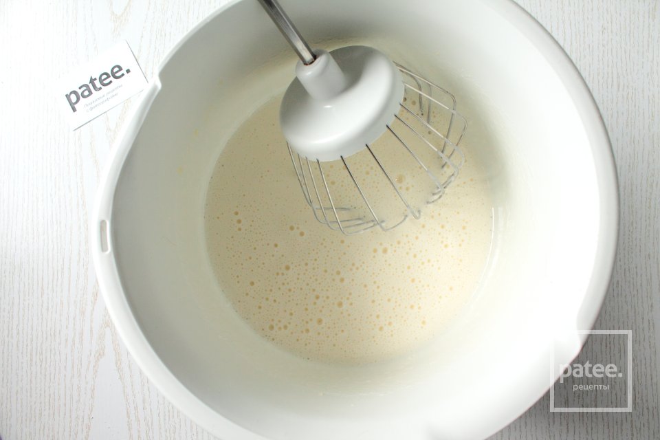 Кекс с черносливом в мультиварке - Шаг 3