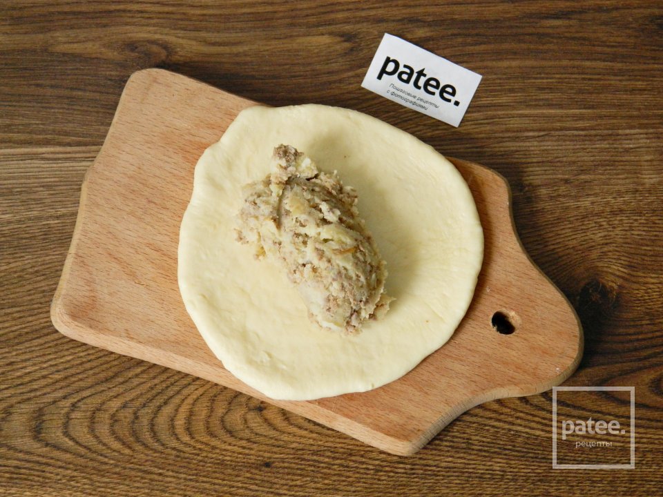 Пирожки с картошкой и печенью - Шаг 12