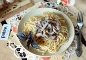 Паста с ветчиной и грибами