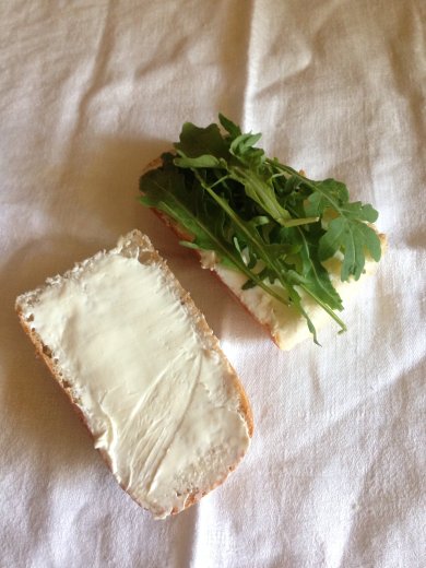 Бутерброды с рыбкой - Шаг 1