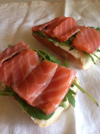 Бутерброды с рыбкой - Шаг 2