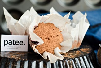 Шоколадные кексы с голубикой