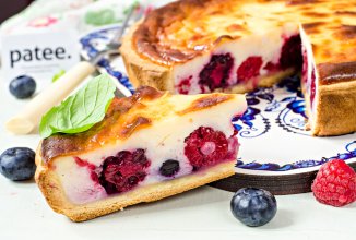 Творожный тарт с лесными ягодами
