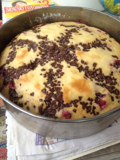 Сладкий пирог на кефире со сливами - Шаг 3